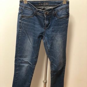 DL1961 dark blue jeans
